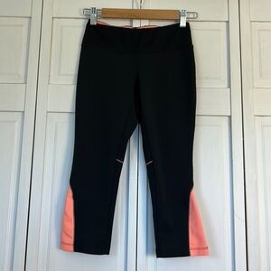 New Balance Capri Cropped Flare Lightning Dry Black/Peach Legging GUC Size: S